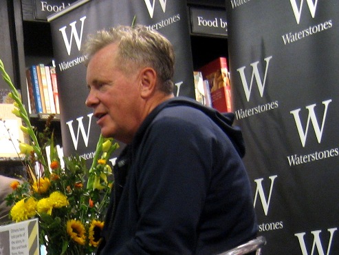 An Evening with BERNARD SUMNER01